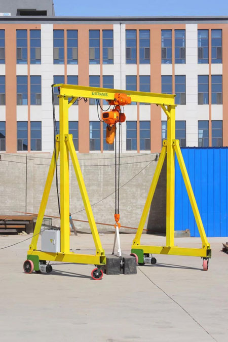 portable gantry crane with electric chain hoist